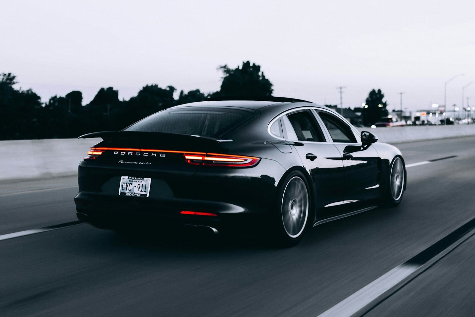 Direct Airport Transfer & Luxury Private Chauffeur